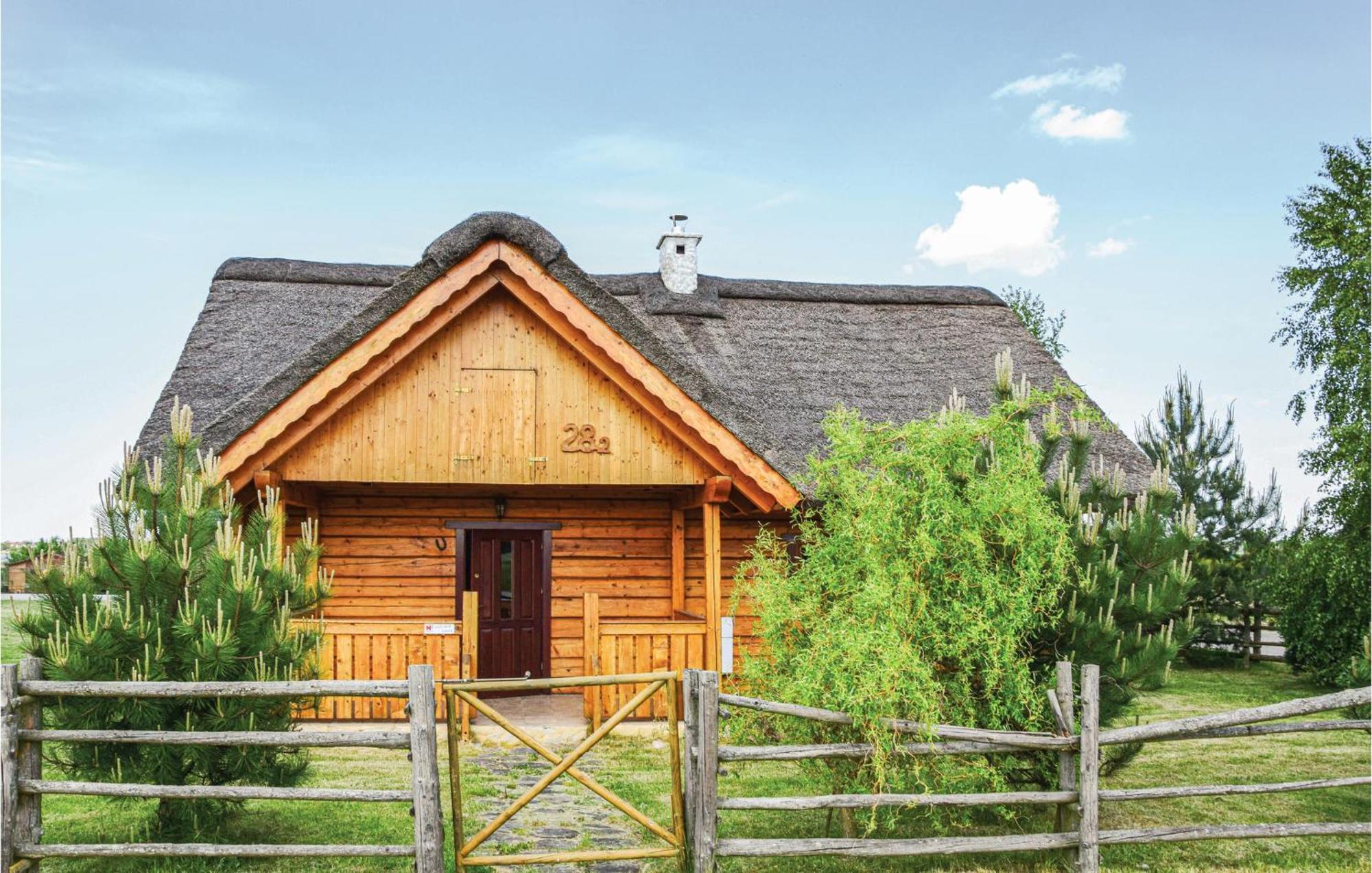 3 Bedroom Cozy Home In Mscice Podamirowo Экстерьер фото